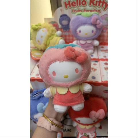 Hello Kitty Fruity Paradise Vinyl Plush Pendant Series Strawberry