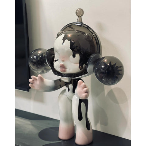 MEGA α SKULLPANDA Between Light and Dark 1000% Limited Figurine