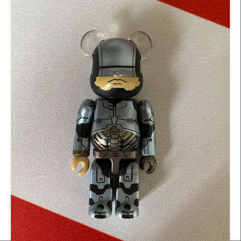 Bearbrick Series 27 SF ROBOCOP 100%