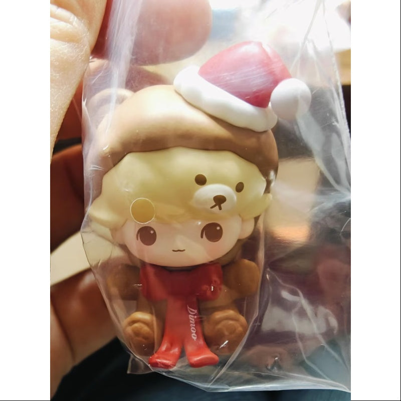 Dimoo Hug Bear Dimoo Pop Beans Winter Romance Series Box Set Give Me a Hug – TOYSEZ