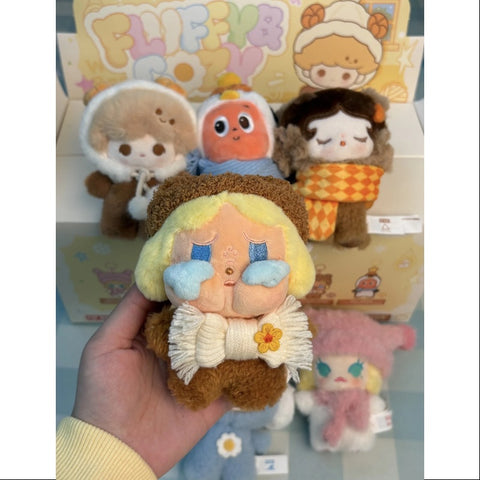 Pendentif en peluche moelleux et confortable Crybaby Pop Mart 