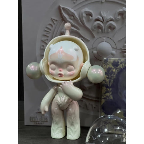 Skullpanda Confide Limited Figurine