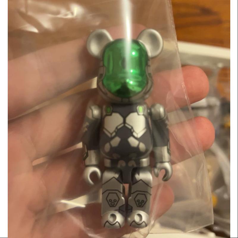 Bearbrick Series 25 HERO Accel World Silver Crow 100%