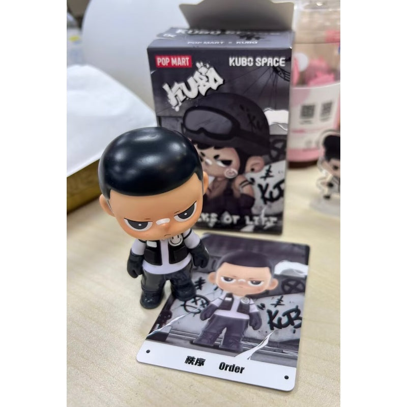KUBO Walks of Life シリーズ　3種 Kubo Walks of Life Series Blind Box – Meaning Less Art Inc.