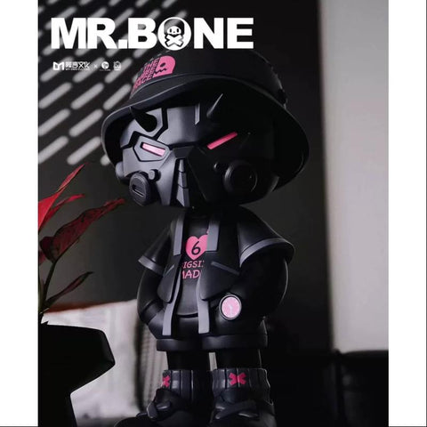 MR.BONE BLACK BEEL 400% LIMITED