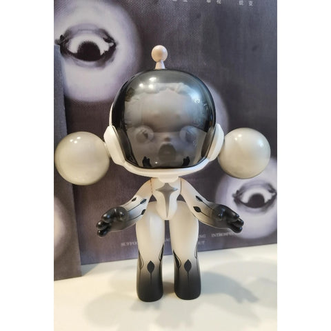 Skullpanda Introspection Limited Figure