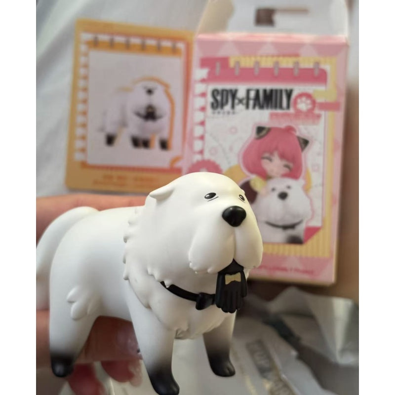 Bond Forger Spy X Family Daily Blind Box Series: Lost Gloves!? (Confirmed Style)