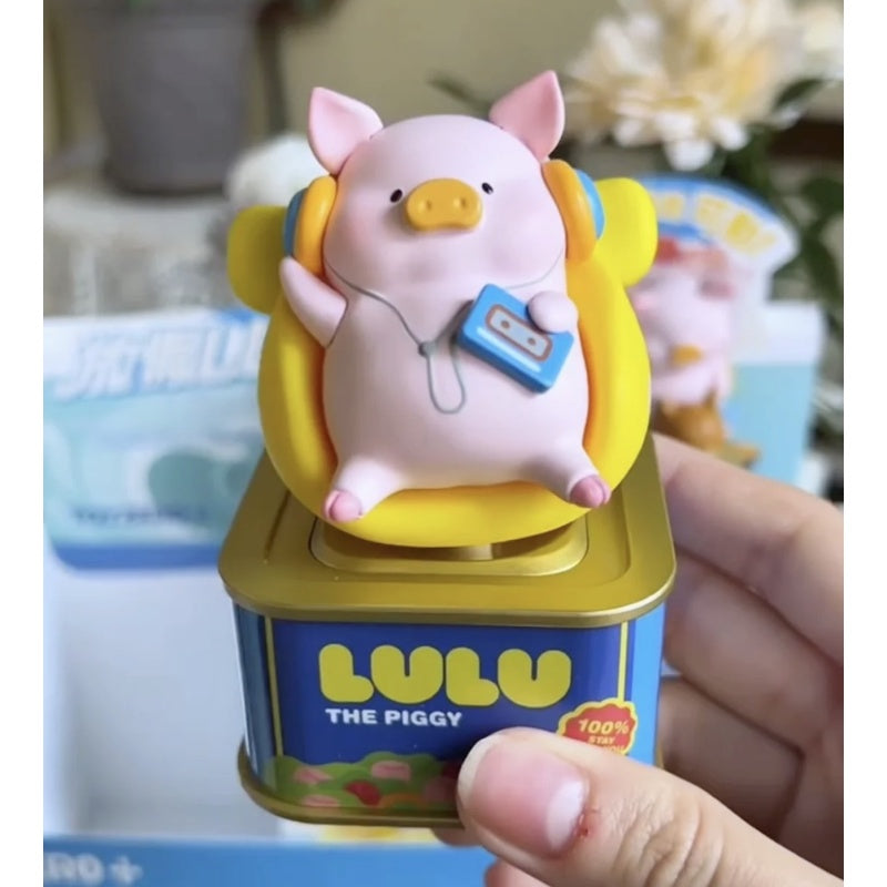 LuLu the Piggy Holiday Solar Motion Blind Box Series: Chill at Home (Confirmed Style)