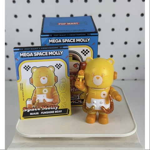 MEGA SPACE MOLLY 100% Series 4 Funshine Bear (Regular)