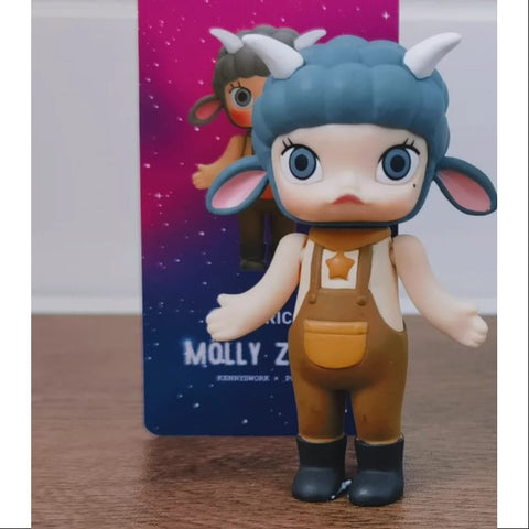 MOLLY Zodiac Series 1 Capricorn