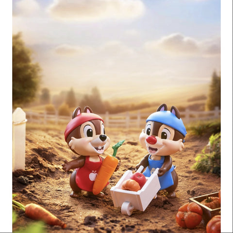 Disney Chip 'N' Dale Fun-loving Brothers Series Joyful Harvest
