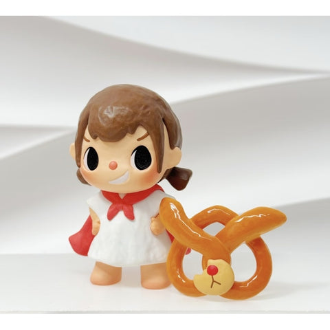 Merodi Snack Time Caped Pretzel Girl – photo 3