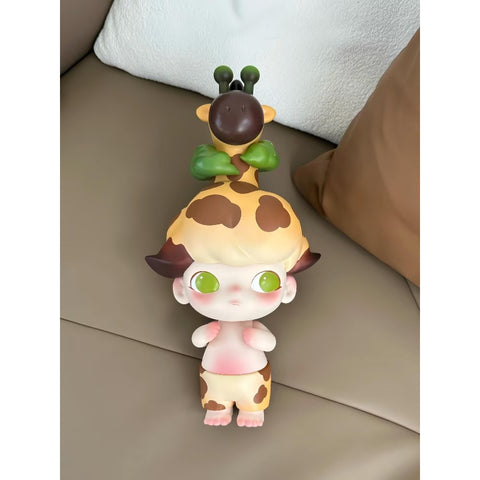DIMOO Giraffe Plus Limited Figure