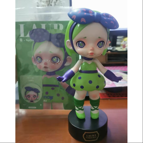 Laura Chardonnay 200% Figurine ToyCity 2021 Limited Edition