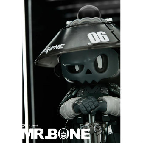 MR.BONE CYBERPUNK SWORDSMAN 200% LIMITED