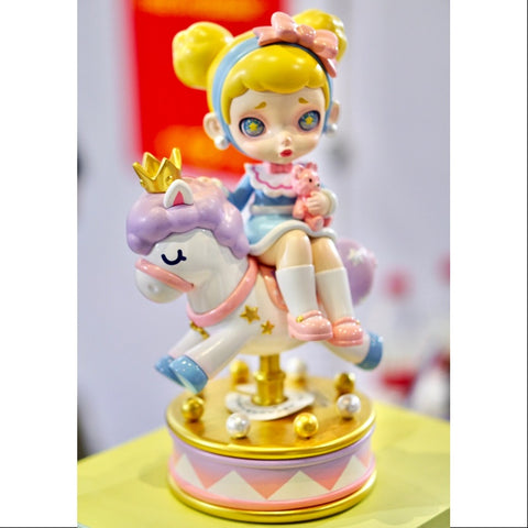 Laura Dream Carousel 200% Figurine ToyCity 2023 Limited Edition