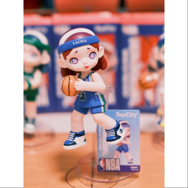 ToyCity LAURA 400% NBA 日本未入荷 7_1_13f953ef-38bf-4581-a350-