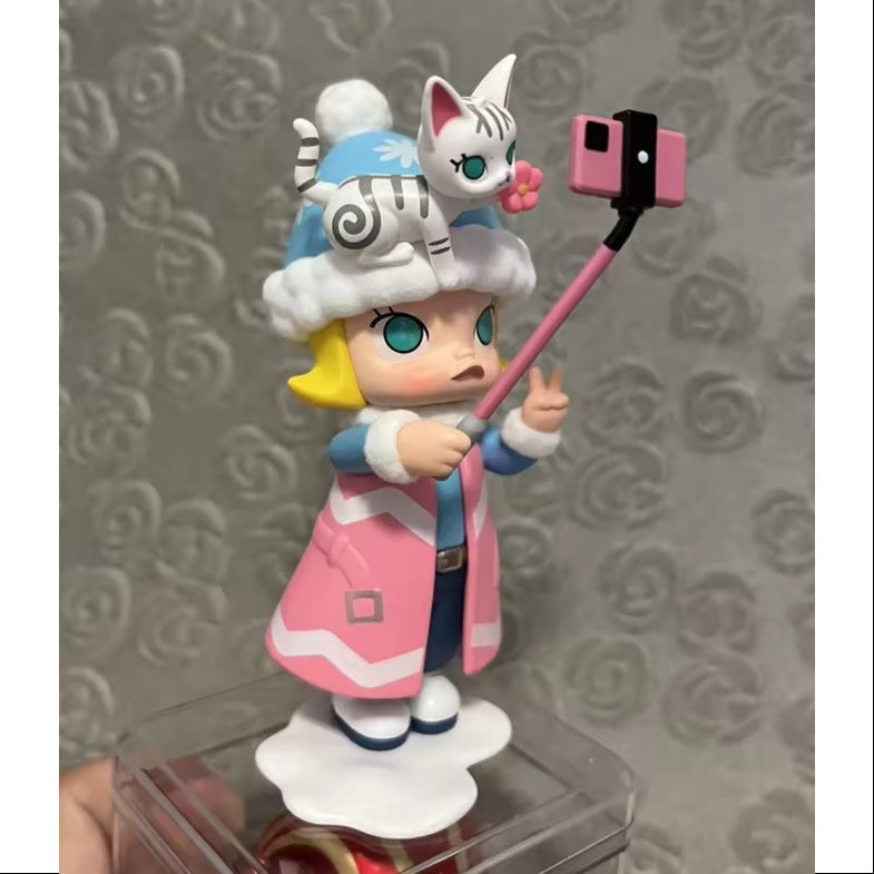 MOLLY Imaginary Wandering Series – TOYSEZ