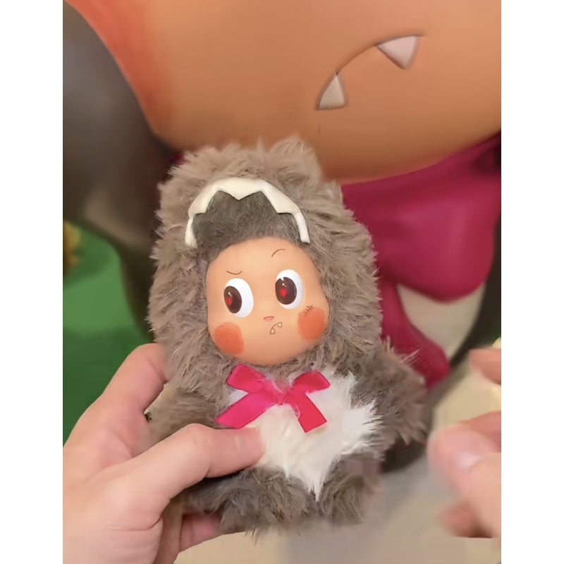 Twinkle Twinkle Farm Tales Vinyl Plush Pendant Blind Box Series: Loyal Wolfy (Confirmed Style)