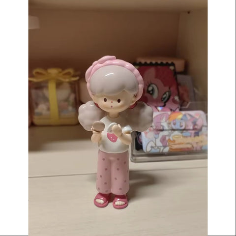 Molinta Minor Holiday Series Strawberry Sweetheart
