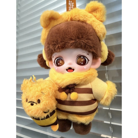 Baby Zoraa × Disney Zoraa Huggy World Plush Pendant Blind Box Series: Winnie the Pooh (Confirmed Style)