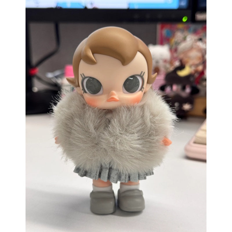 MOLLY Winter Fit Check Vinyl Plush Pendant Series The First Snowflake