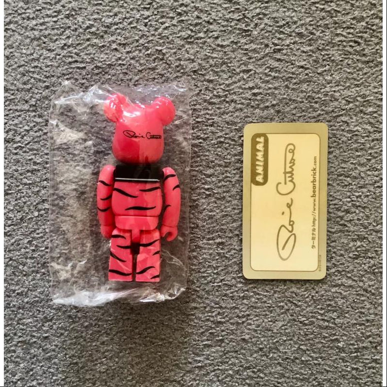 Mô hình Bearbrick Agent Mib Black 400 Mô hình Bearbrick Agent Mib Black 400