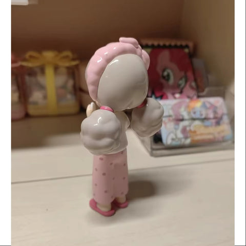 Molinta Minor Holiday Series Strawberry Sweetheart