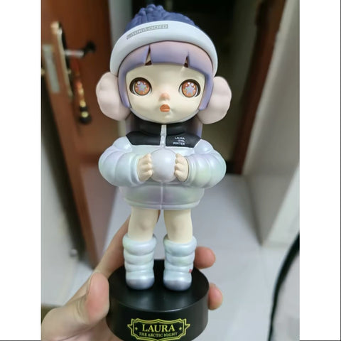 Laura Arctic Night 150% Figurine ToyCity 2022 Limited Edition