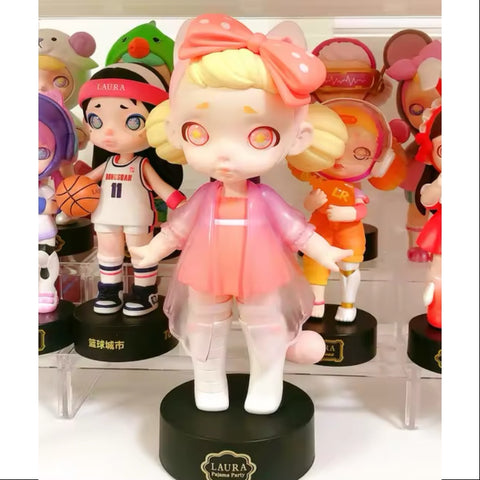 Laura Strawberry Cat 200% Figurine ToyCity 2021 Limited Edition