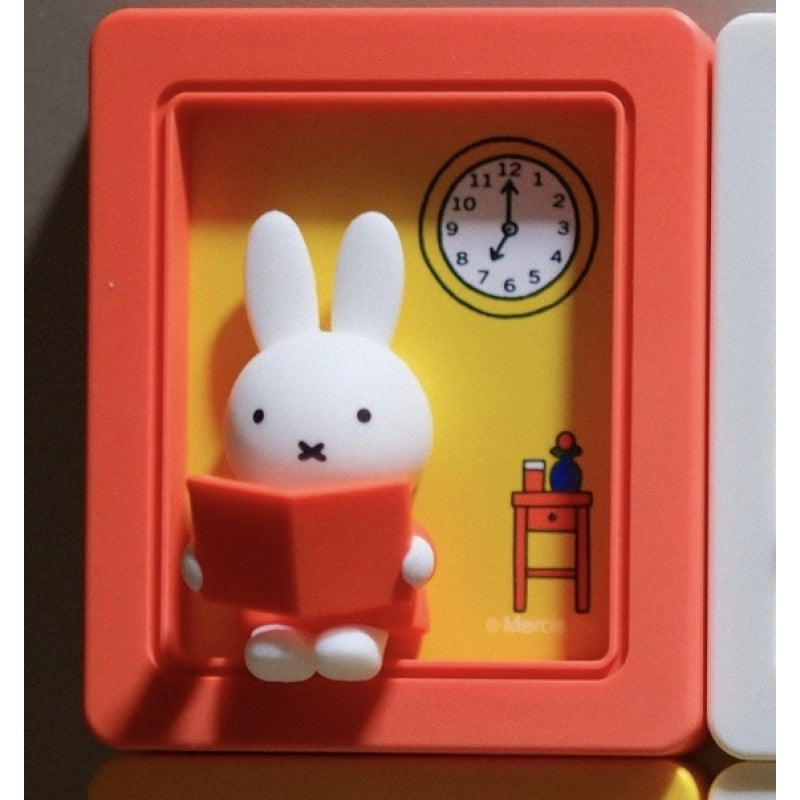 Miffy Frame Stand Blind Box Series: Miffy Studying (Confirmed Style)