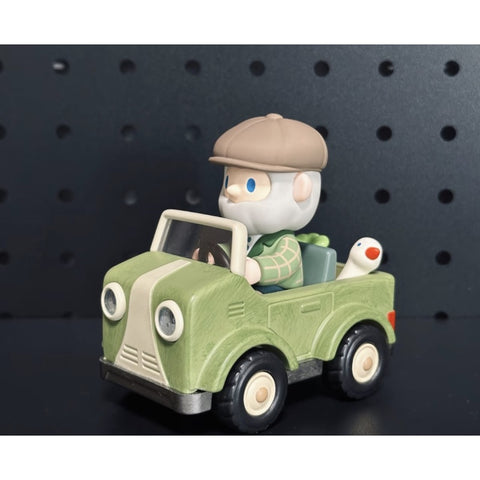 FARMER BOB On The Farm Blind Box Series: Good Harvest (Confirmed Style)