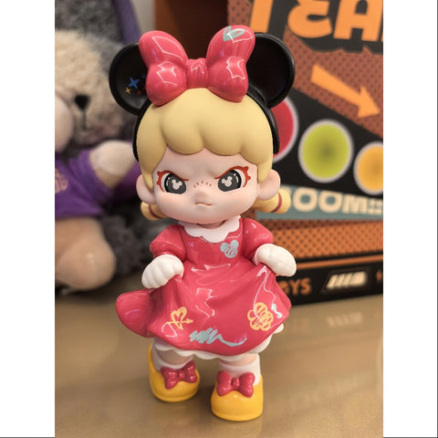 Disney DORA Loves Mickey Series Minnie