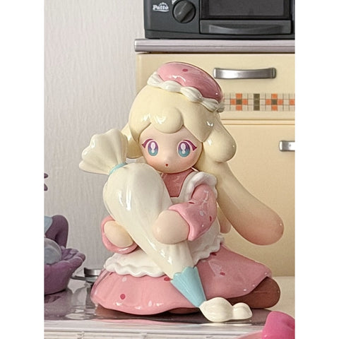 AAMY Witch's Little Kitchen Blind Box Series: Cream Decorator (Confirmed Style)