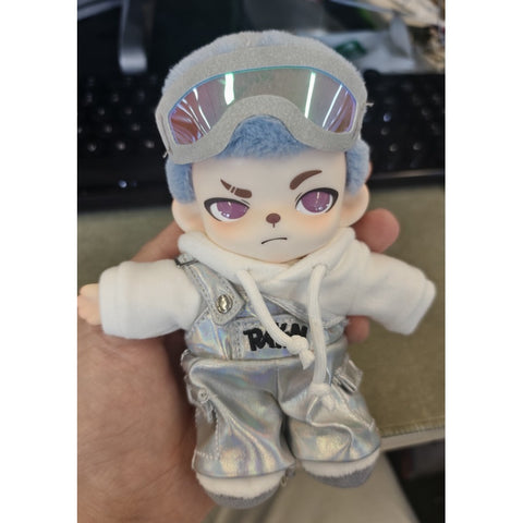 Boy Rayan Urban Walk Vinyl Plush Pendant Blind Box Series: Silver Ski (Confirmed Style)