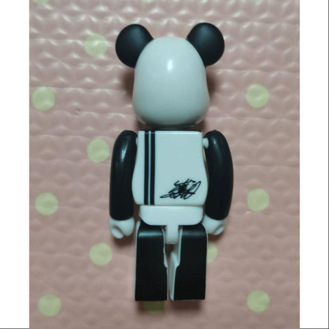 Bearbrick Series 9 ARTIST Panda 100%