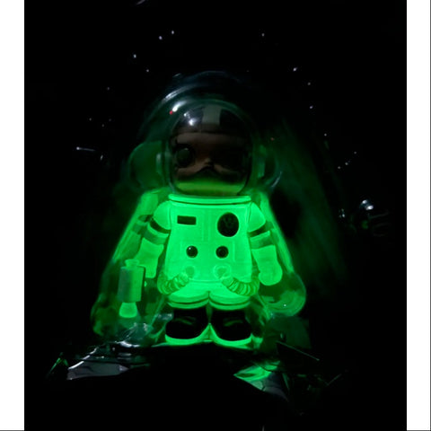 MEGA SPACE MOLLY 100% Alien Molly NO.10 2021 LIMITED(Glow in Dark)