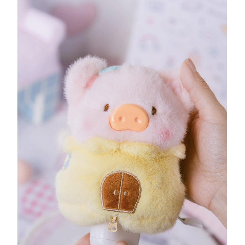 LuLu the Piggy Come & Play Plush Keychain Series Dig around