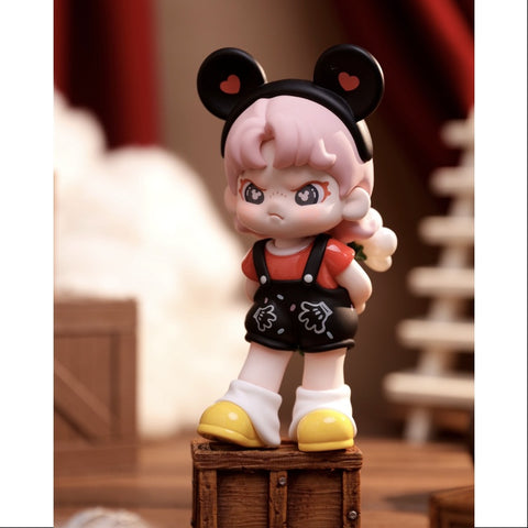 Disney DORA Loves Mickey Series Mickey
