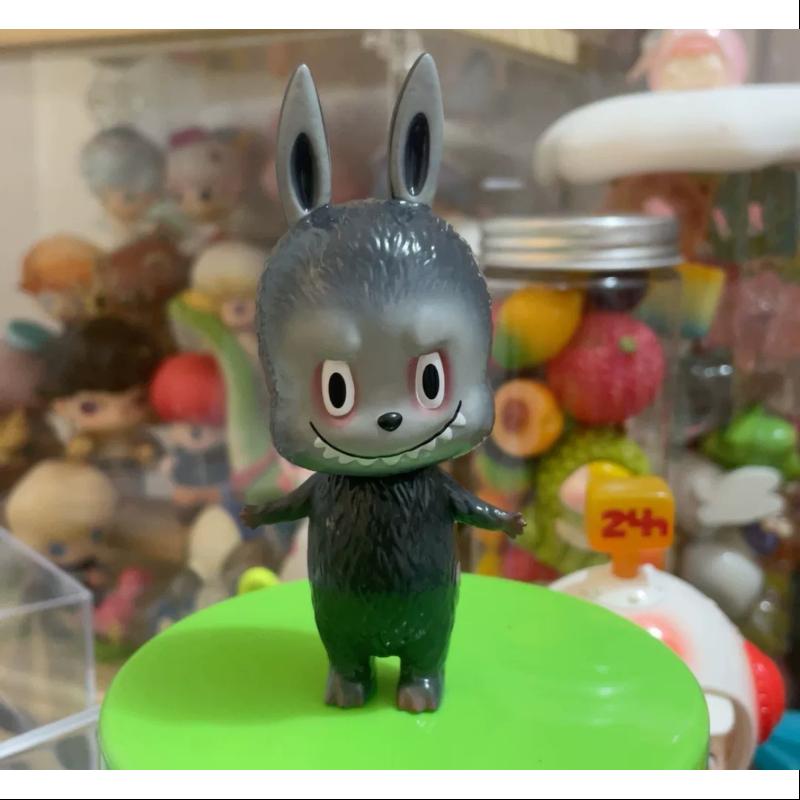 labubu 1.0 ほくろちゃん 30cm 箱無し labubu 1.0 ほくろちゃん 30cm 箱無し - メルカリ
