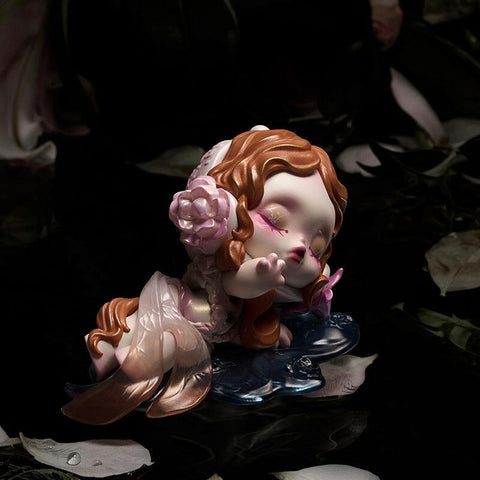 Skullpanda Petals in Four Acts Blind Box Series: The Submerged Wreath (Confirmed Style)