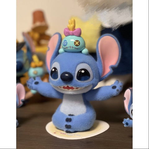 Disney Stitch Energy Yoga Series Secret Daydreaming Pose (1/96)