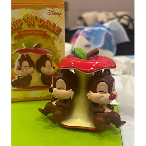 Disney Chip 'N' Dale Fun-loving Brothers Series Full of Apples