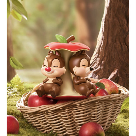 Disney Chip 'N' Dale Fun-loving Brothers Series Full of Apples