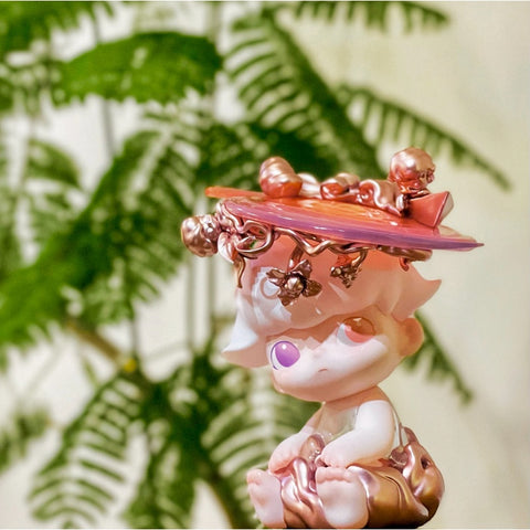 DIMOO Aromirage Mirrored Iris Figurine Limited Edition