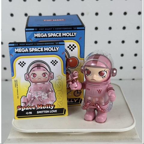 MEGA SPACE MOLLY 100% Series 4 Smitten Love (Regular)