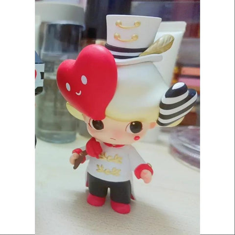 DIMOO X SEPHORA BEAUTY PRINCE Limited edition TOYSEZ DIMOO X SEPHORA BEAUTY PRINCE Limited edition TOYSEZ