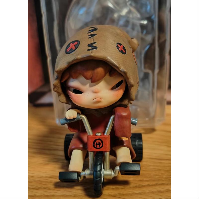 Art Toy Figurin Hirono Spesial Halloween