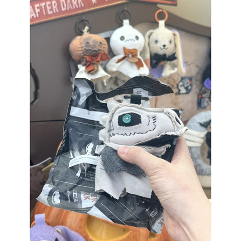 Hirono After Dark Night Light Charm Blind Box Series: Old Dream (Secret, 1/72)